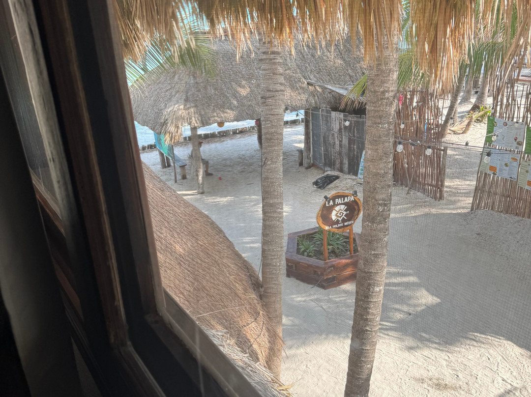 Beachfront Hotel La Palapa主图
