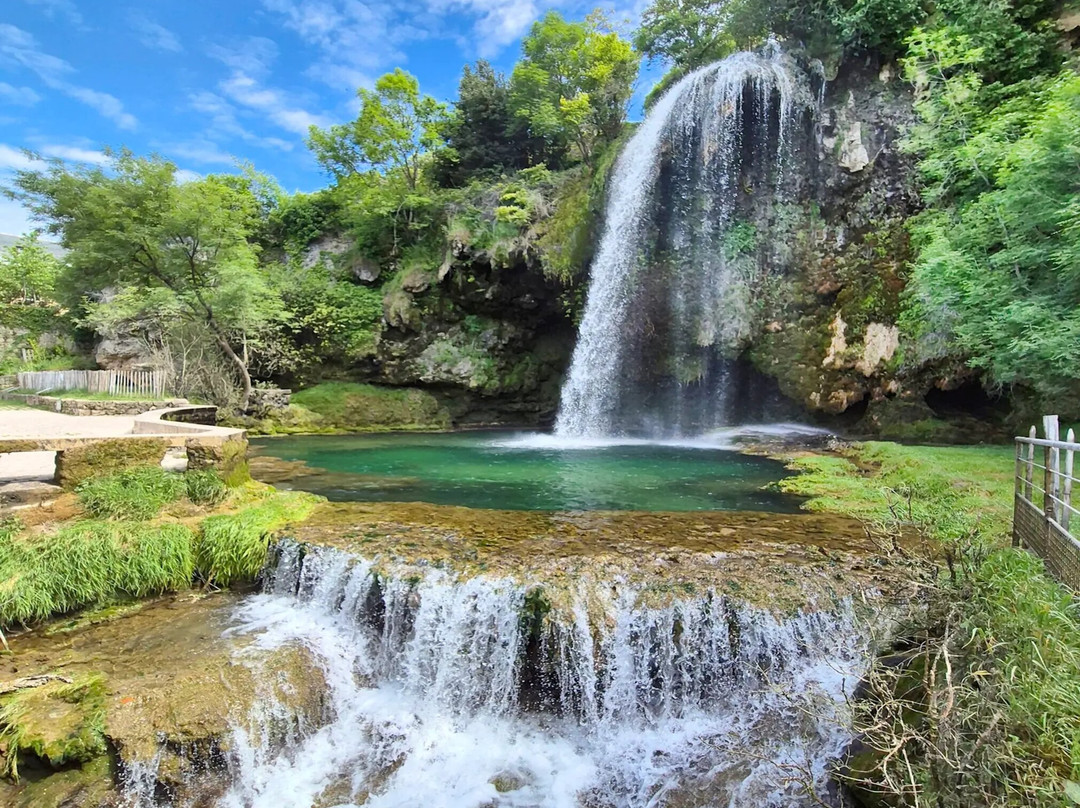 Cascade de Salles-la-Source-Salles-la-Source必去景点