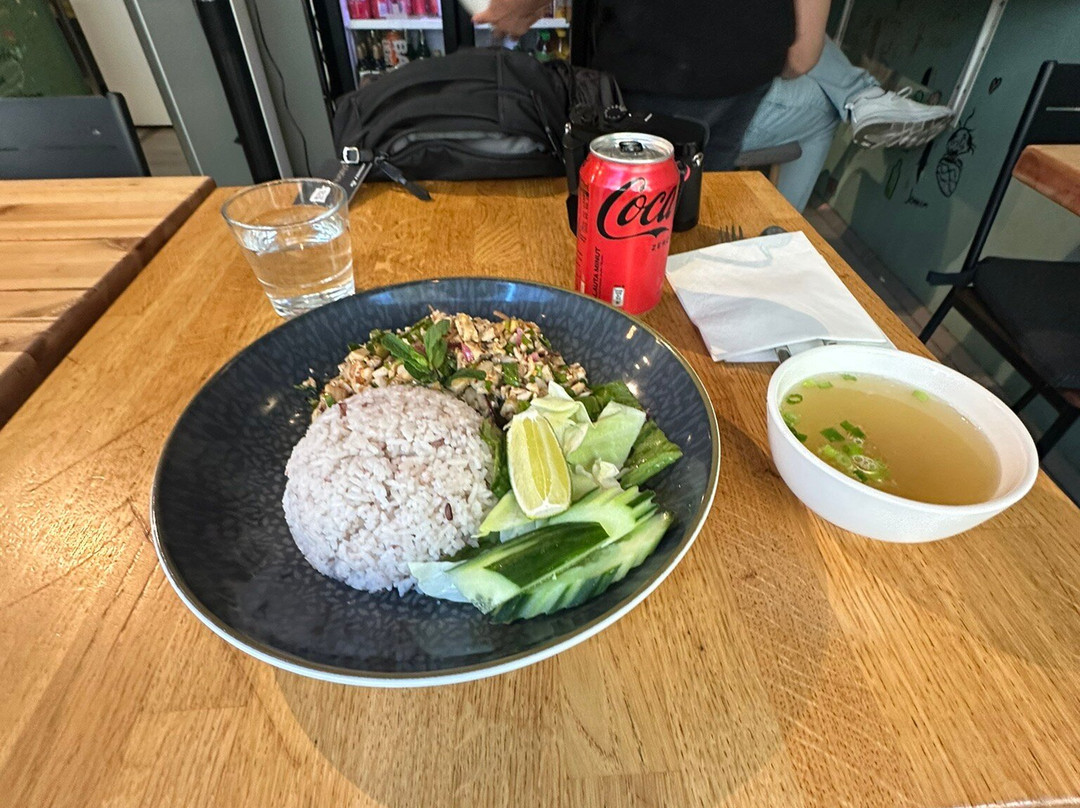 Thai Noodle (lung Tum Tom Tun)