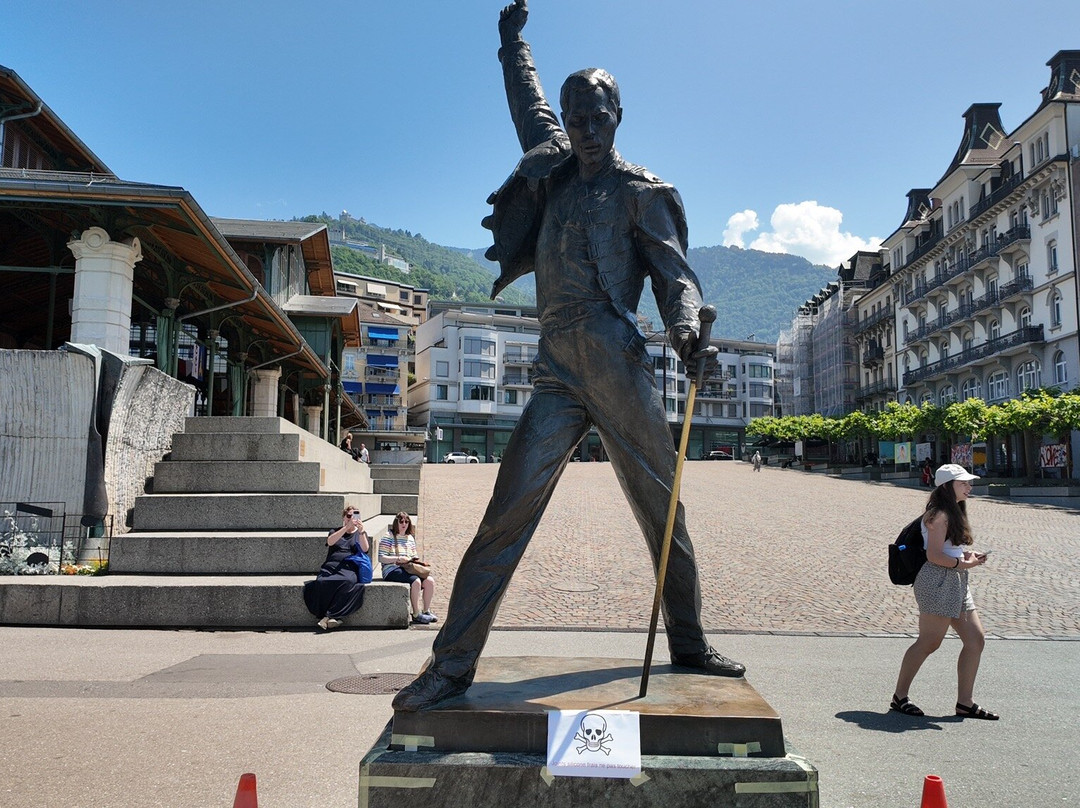 Freddie Mercury Statue-蒙特勒必去景点