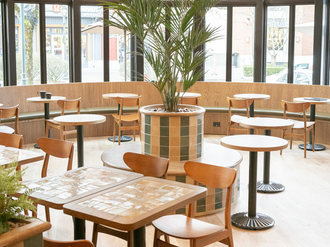 Deville Coffee Park Royal
