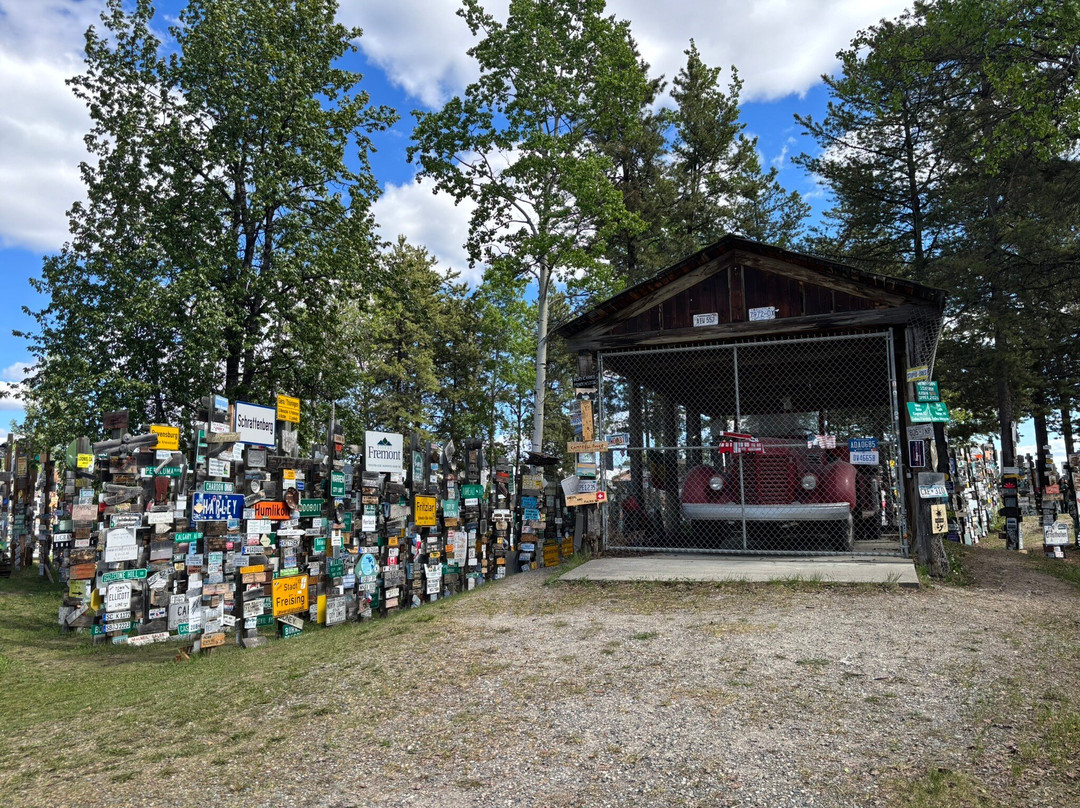 Sign Post Forest-Watson Lake必去景点