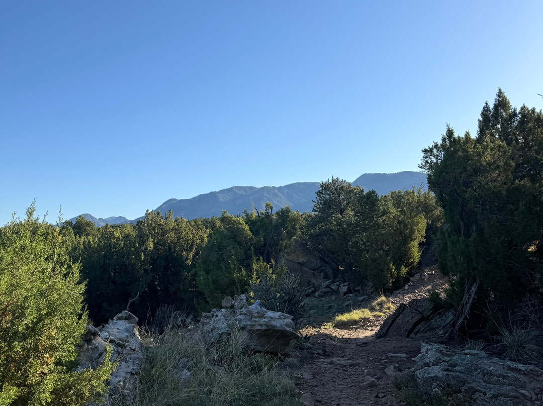 Oil Well Flats Trail System-卡农城必去景点