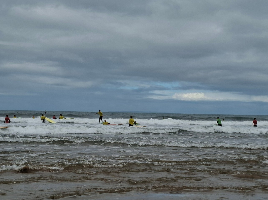 Surfing Croyde Bay-Croyde必去景点