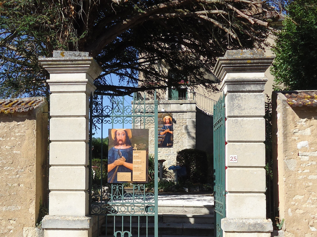 Museum of naive and popular art-Noyers-sur-Serein必去景点