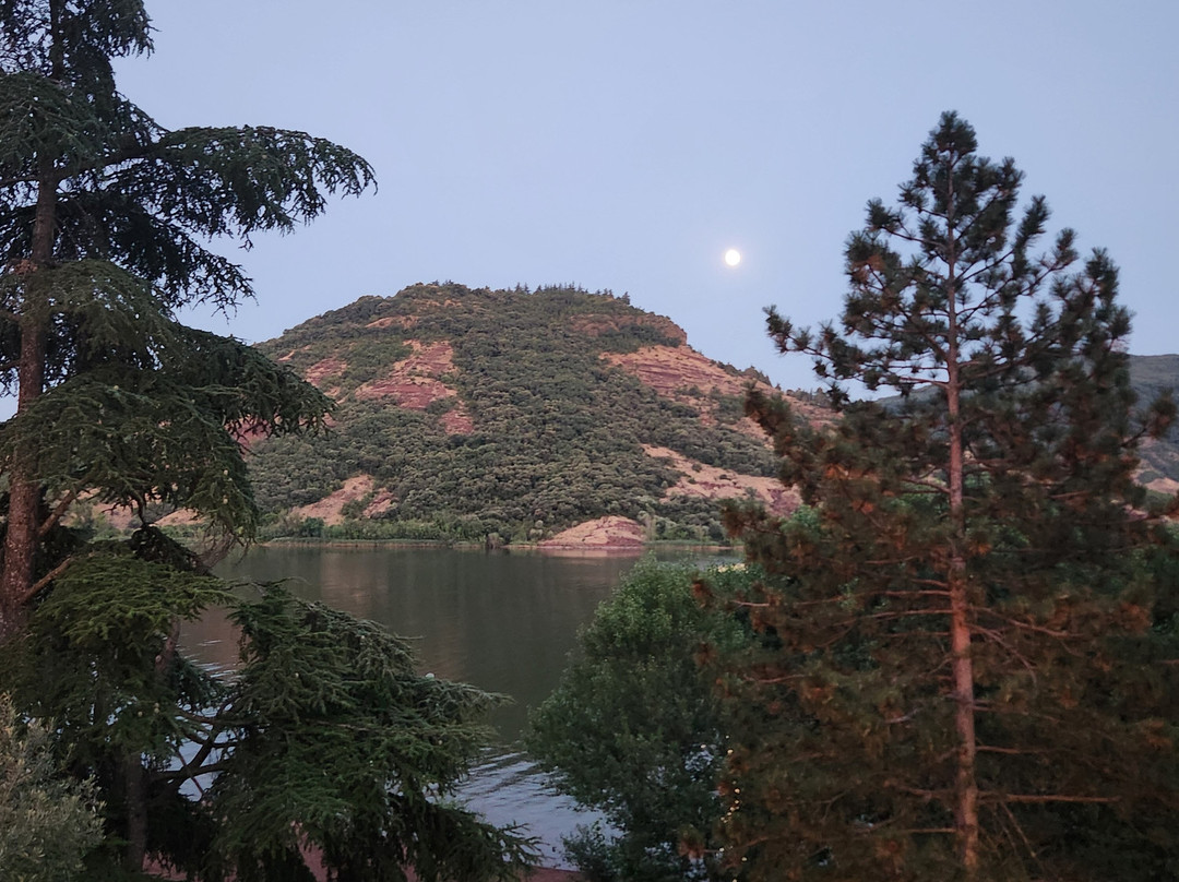 Lac du Salagou-Clermont l'Herault必去景点