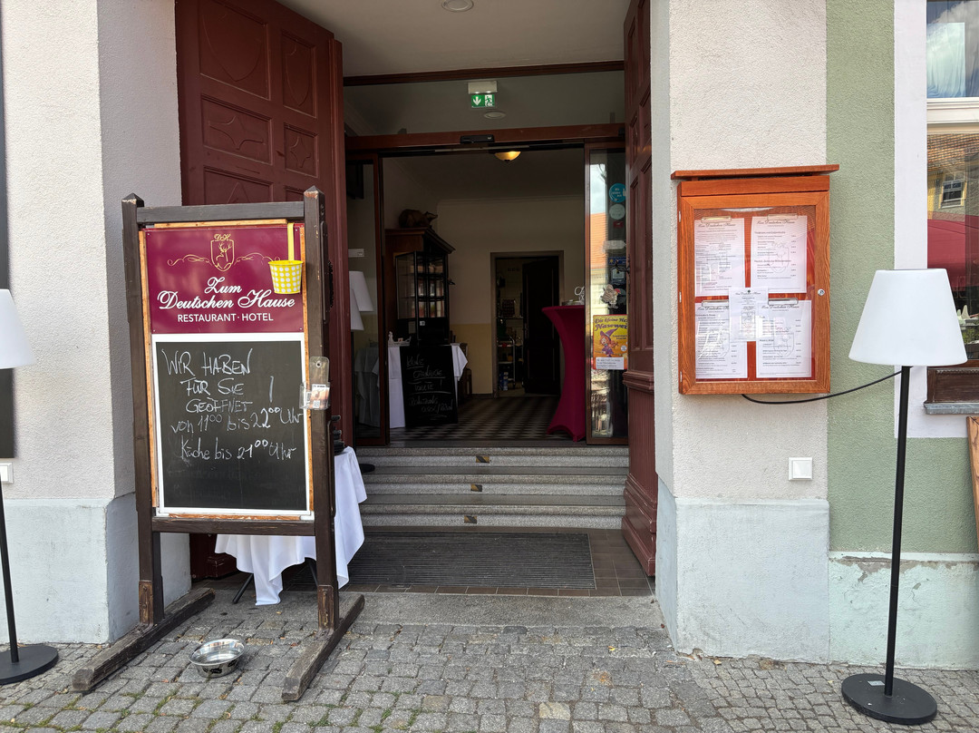 Zum deutschen Hause