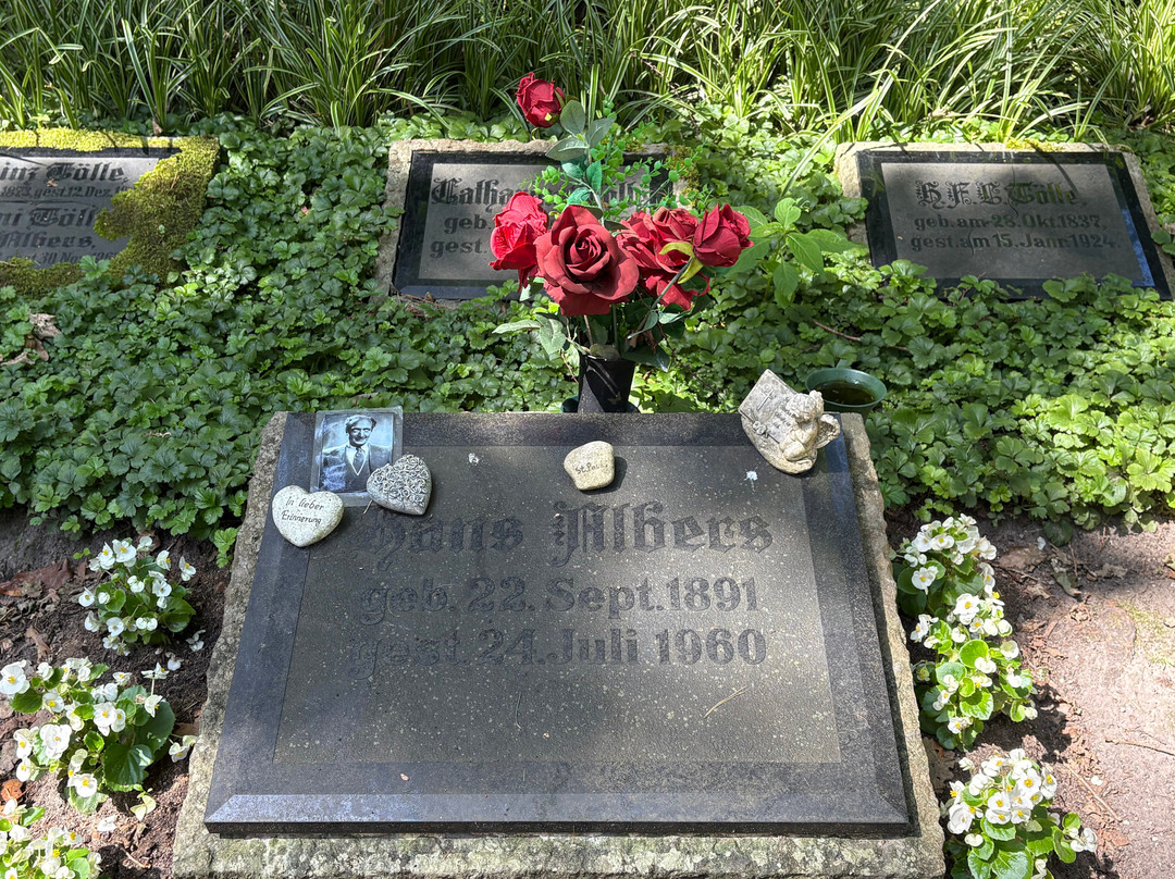 Ohlsdorf Cemetery-汉堡必去景点