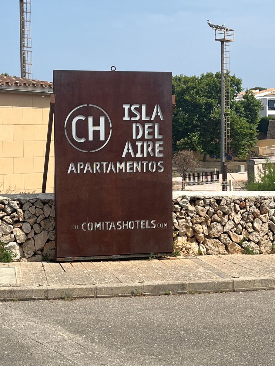 科米塔斯伊斯拉德尔艾尔公寓酒店-旅行者