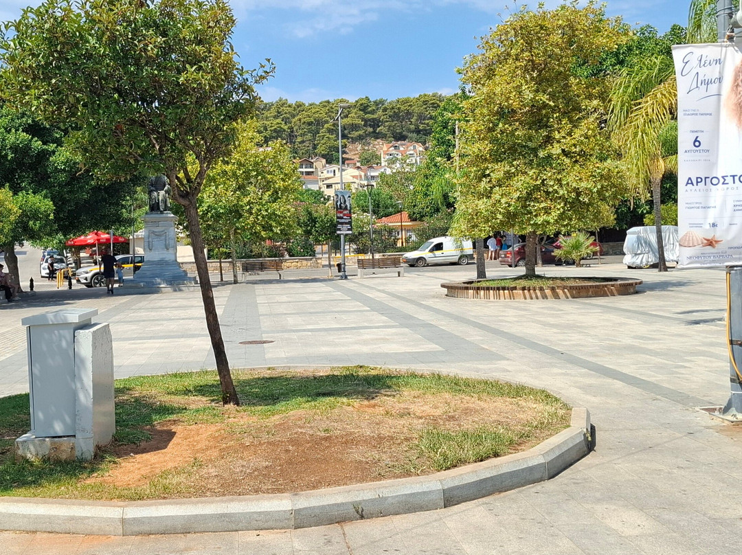 Vallianou Square-阿尔戈斯托利翁必去景点