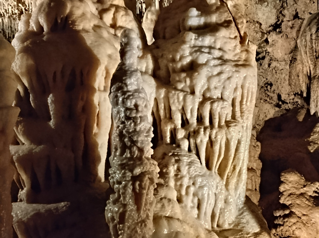 Grotte de Lastournelle-Sainte-Colombe-de-Villeneuve必去景点