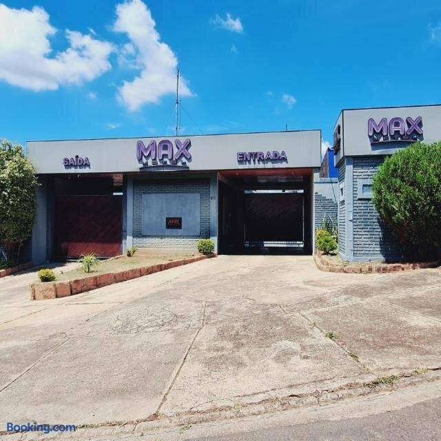 Max Motel