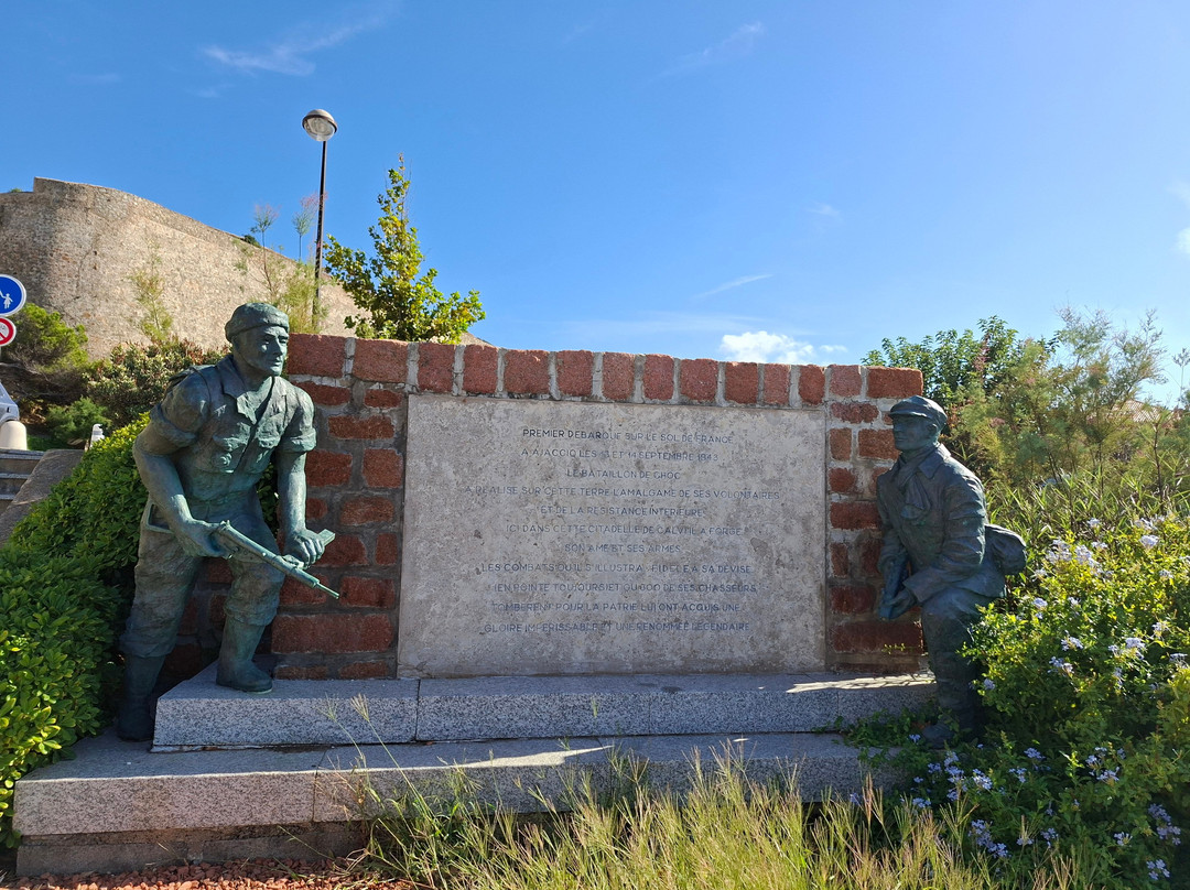 Monument aux Morts-卡尔维必去景点