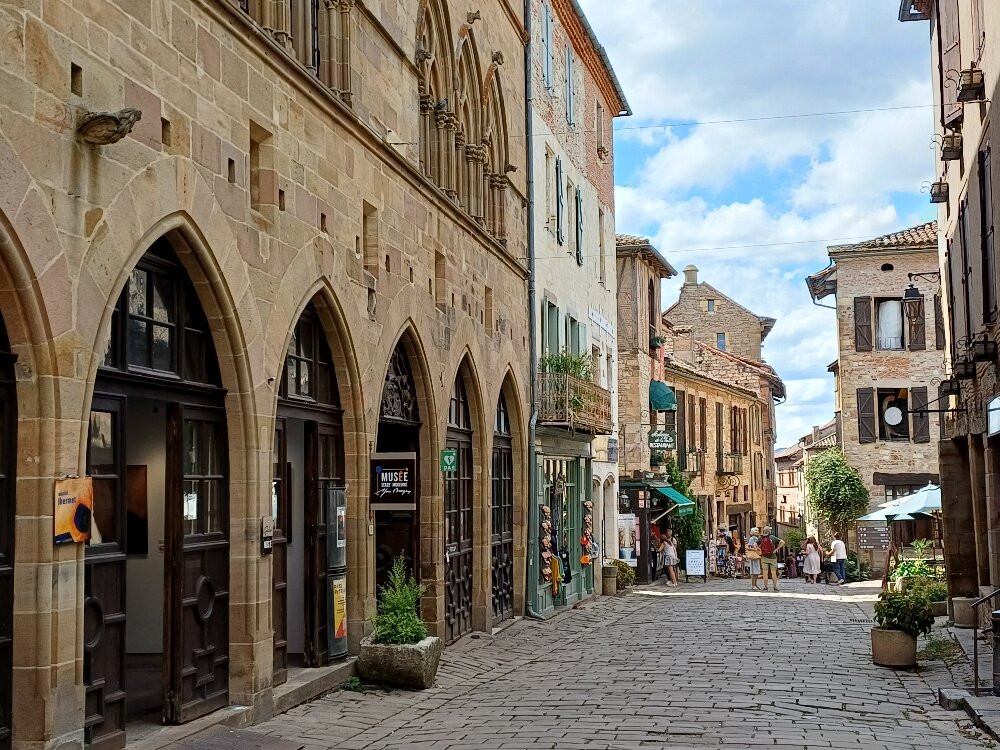 Halle de Cordes-sur-Ciel-谢河畔科尔德必去景点
