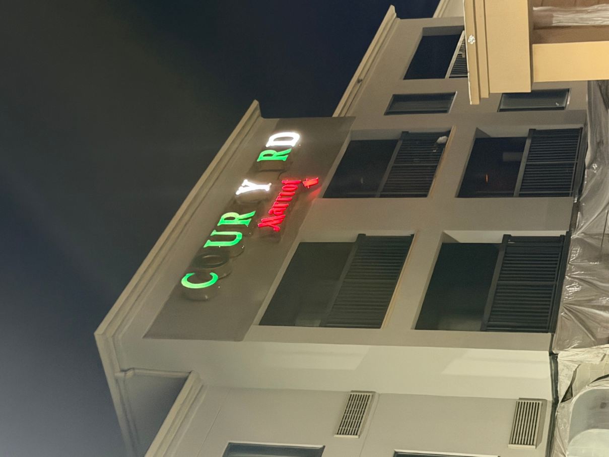 弗林特大布兰克万怡酒店-旅行者