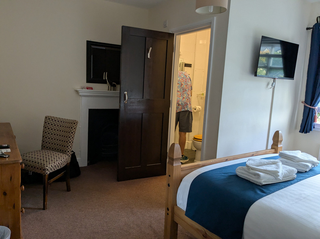克伦威尔阿姆斯旅馆主图