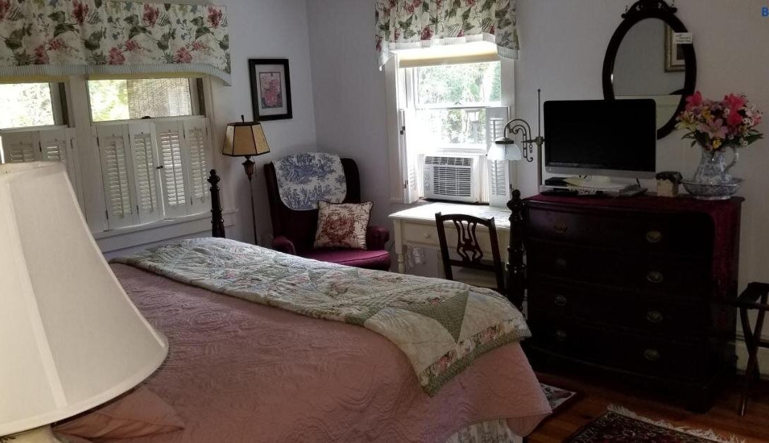 Eastgate Inn Bed & Breakfast
