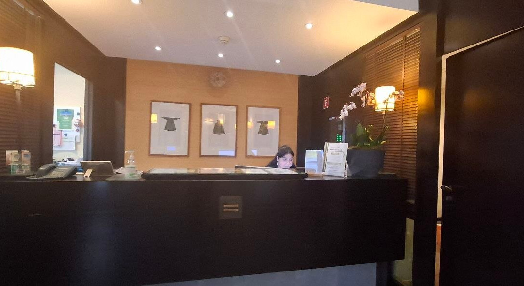 碧玉曼诺特酒店主图