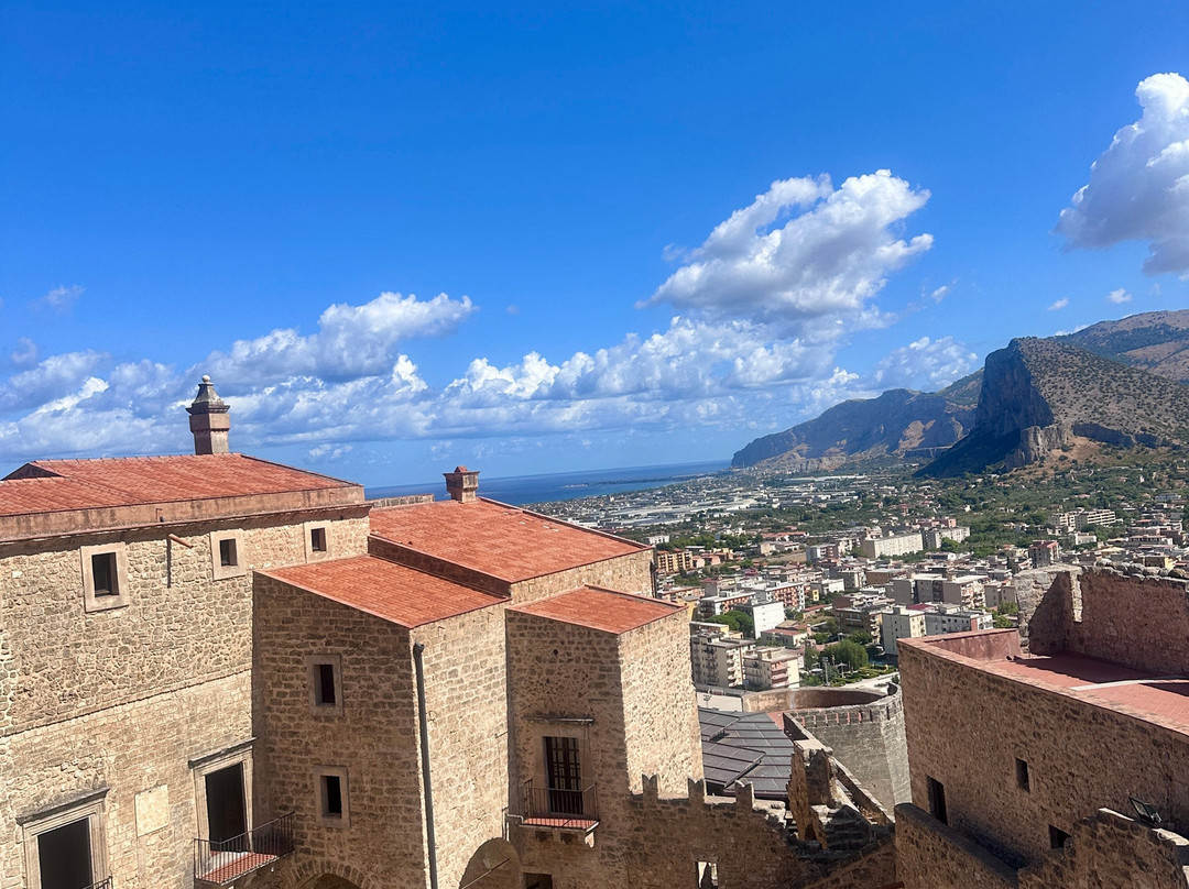 Castello La Grua - Talamanca di Carini-Carini必去景点