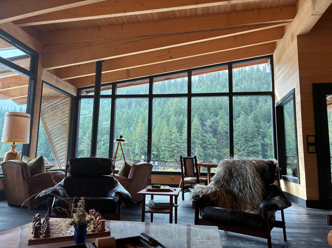 Nimmo Bay Wilderness Resort主图