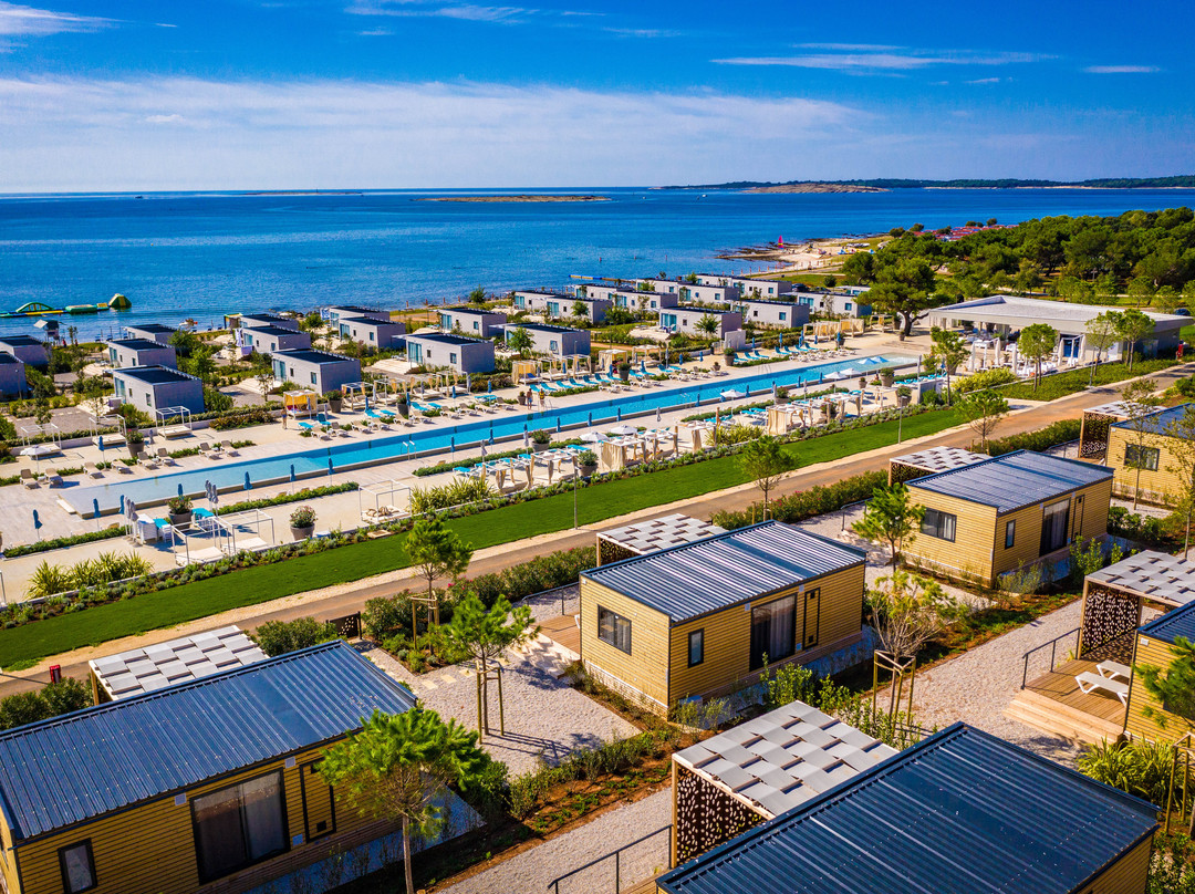 梅杜林酒店住宿-Arena Grand Kazela Camping Homes