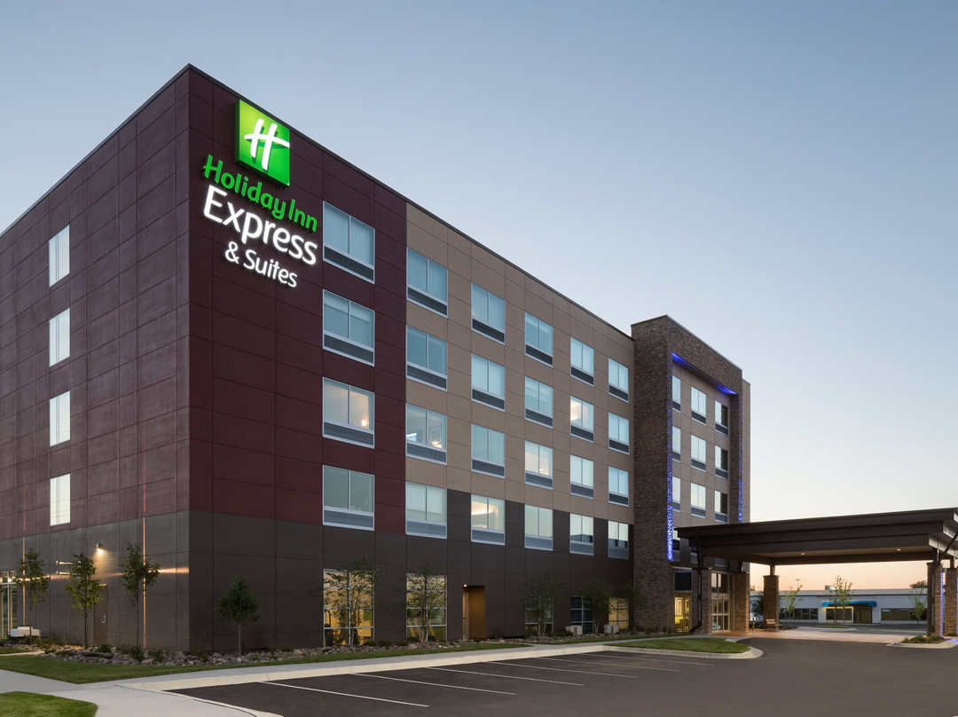 Holiday Inn Express & Suites Duluth North - Miller Hill By IHG主图