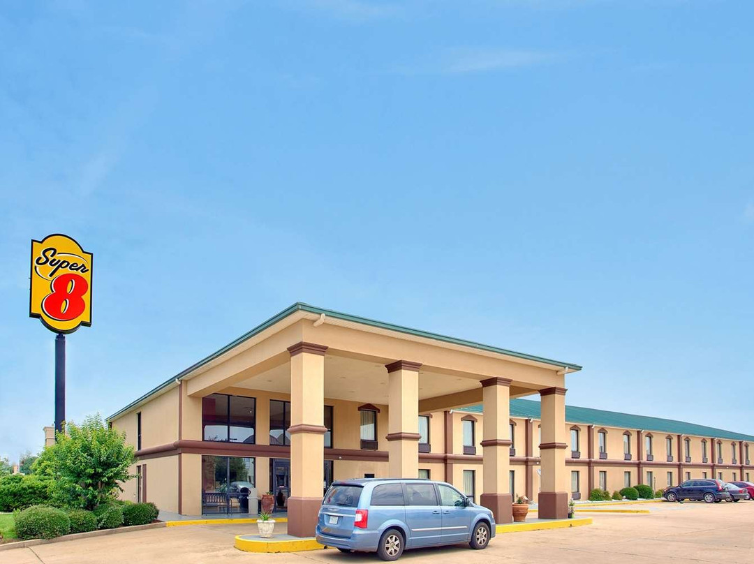 Super 8 by Wyndham Canton