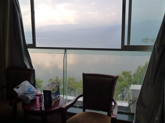 夏威夷假日酒店主图