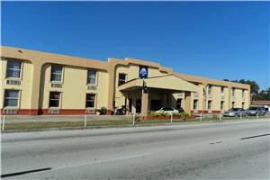 Travelodge by Wyndham Winter Haven