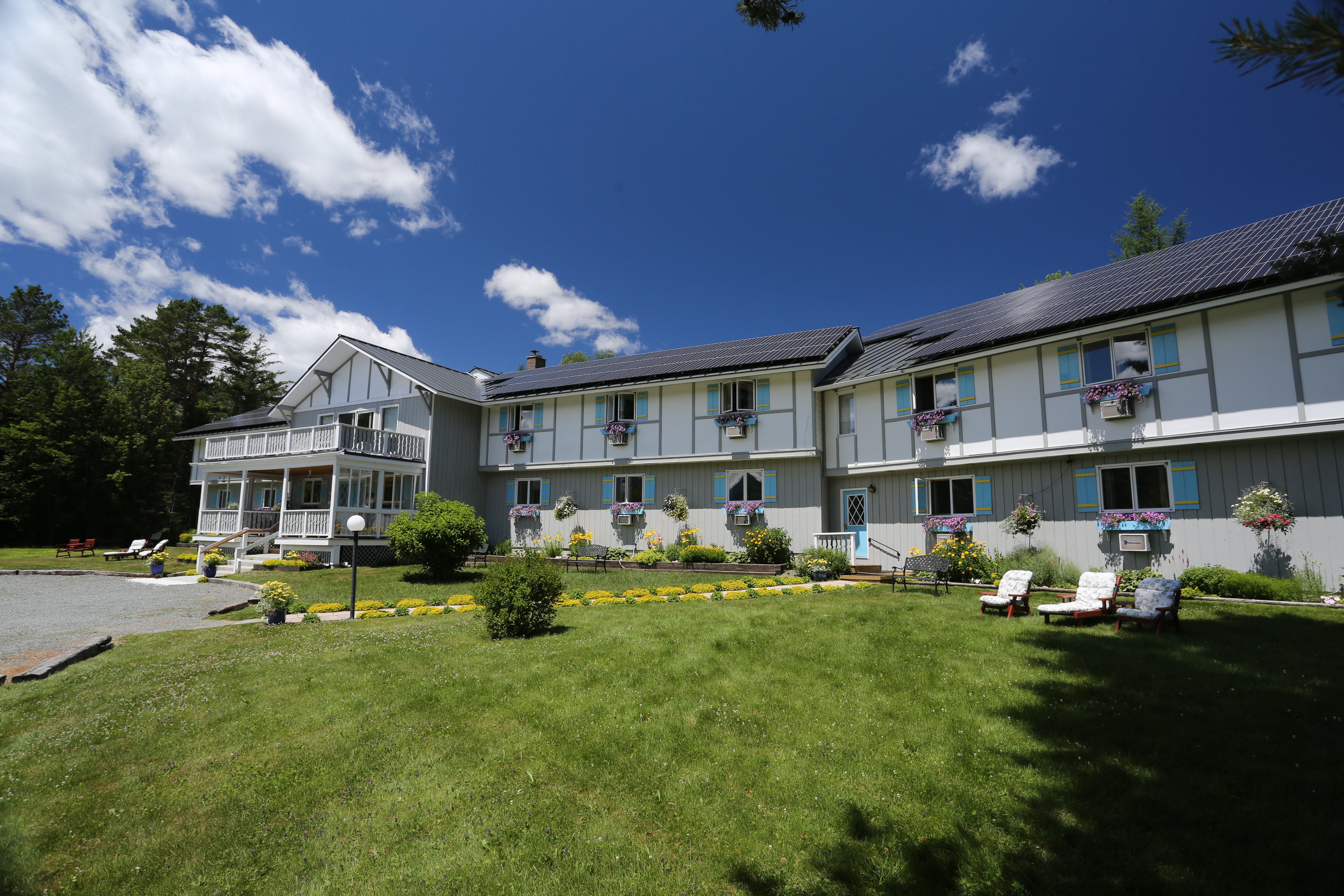 Carlson's Lodge-官方
