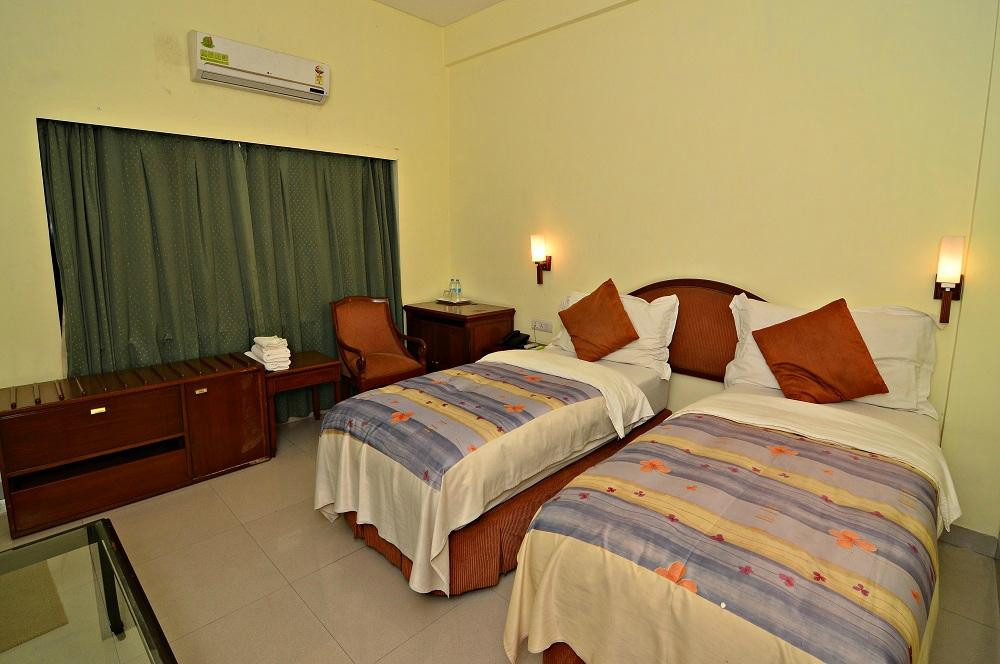 Hotel Highway
