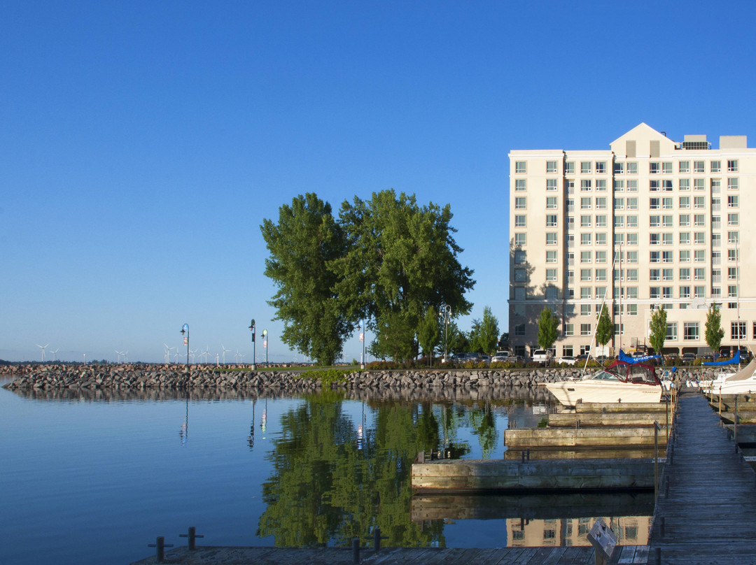 金斯顿水之边缘万豪居家酒店主图