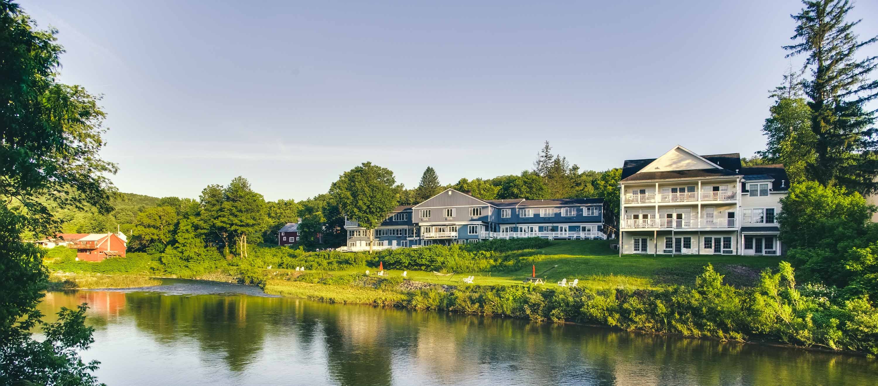 The Shire Woodstock-官方