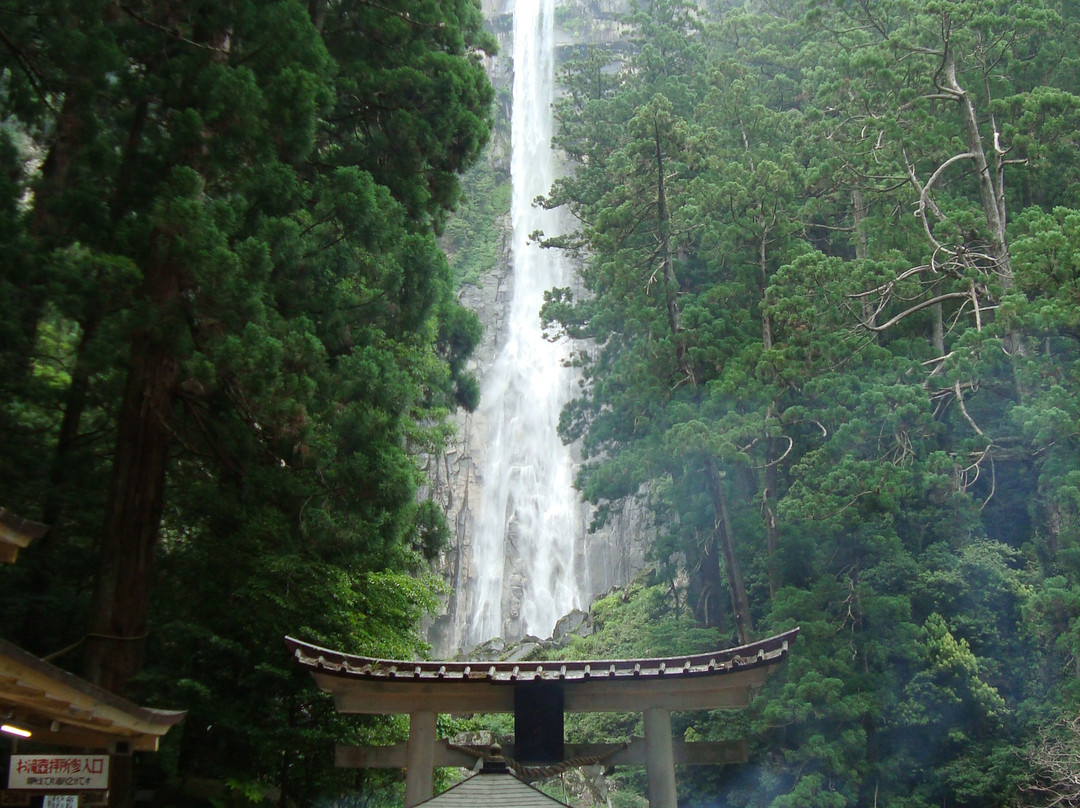 Hirou Shrine景点图片