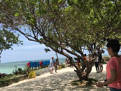 娜鲁萱岛度假村主图