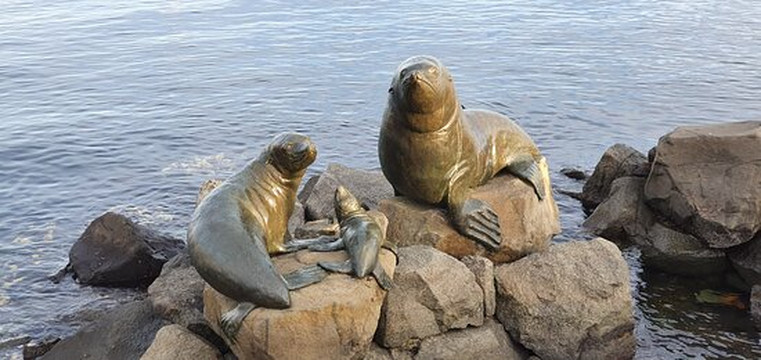 Bernacchi Tribute Sculptures-霍巴特必去景点