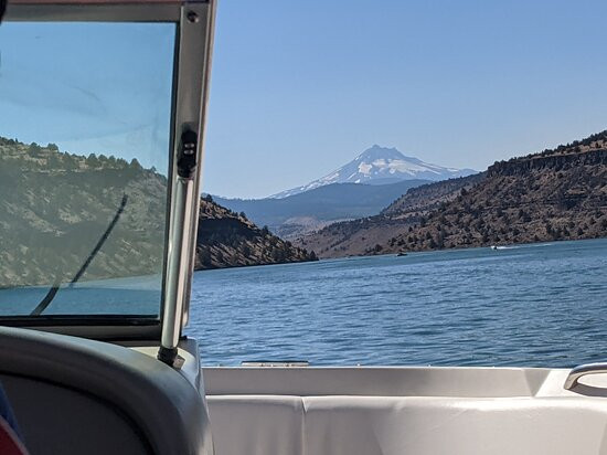 Lake Billy Chinook-Madras必去景点