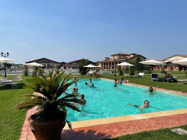 Agriturismo Il Boschetto-泳池