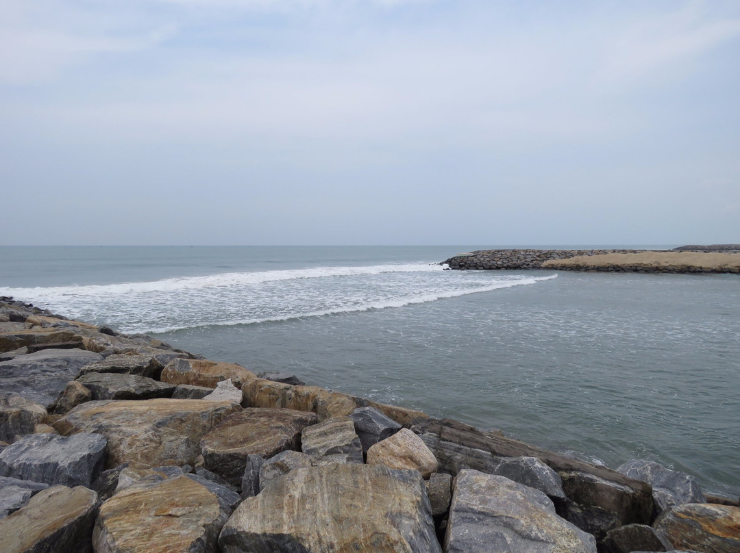 Poompuhar Beach景点图片