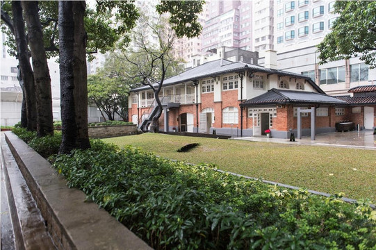 油街实现-香港必去景点