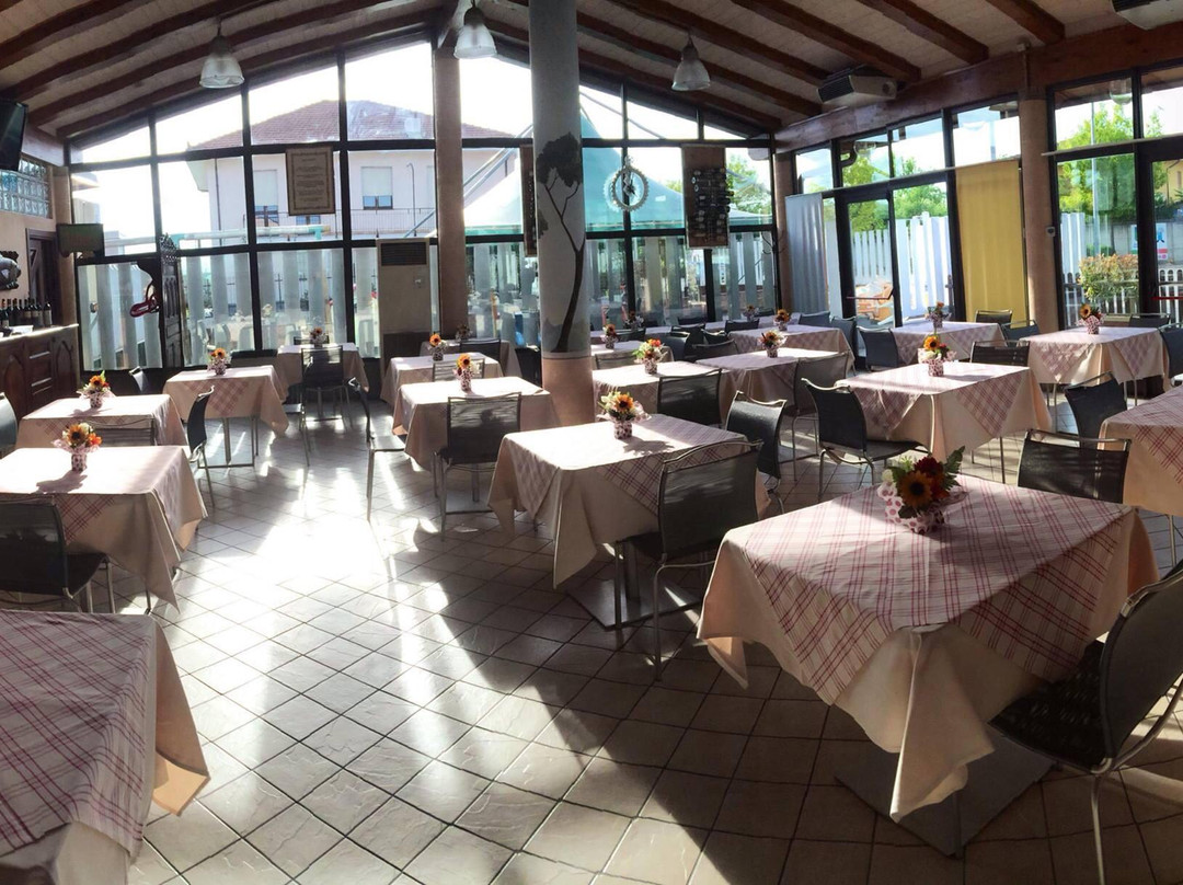 Tira E Molla Ristorante Pizzeria