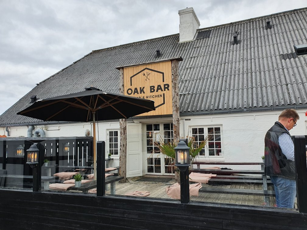 Oak Bar