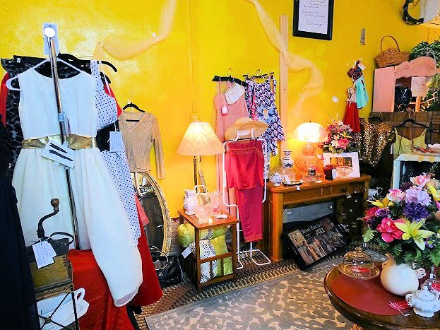 Depot Village Antiques景点图片