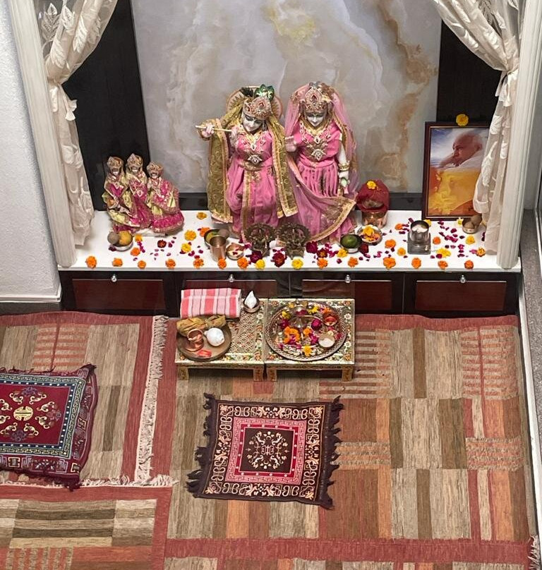 Holywater Hotel By Ganga Kinare主图