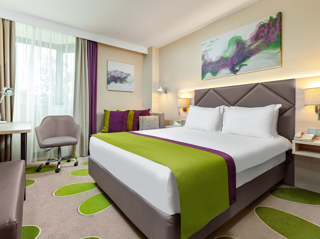 假日酒店度假村主图