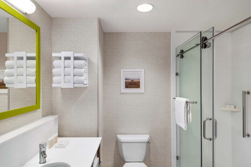 Hampton Inn & Suites By Hilton Kelowna Airport Bc主图