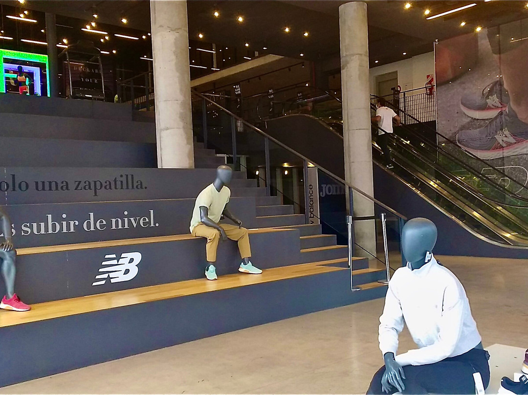 New Balance Store-Martinez必去景点