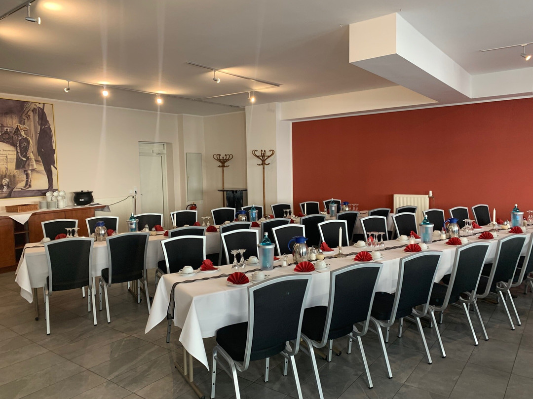 莉莉玛莲电影酒店主图