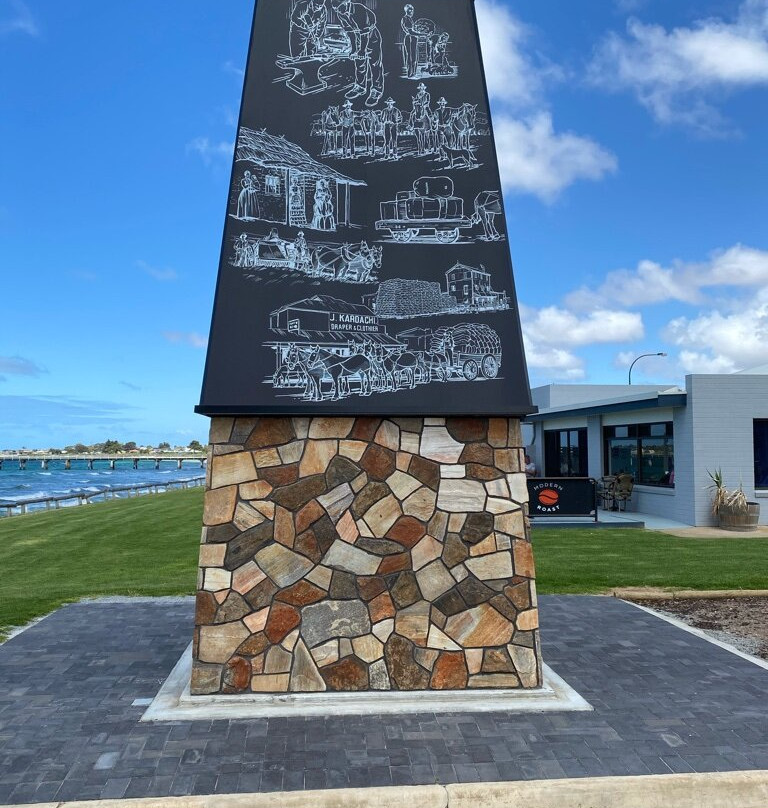 Pioneers Memorial景点图片