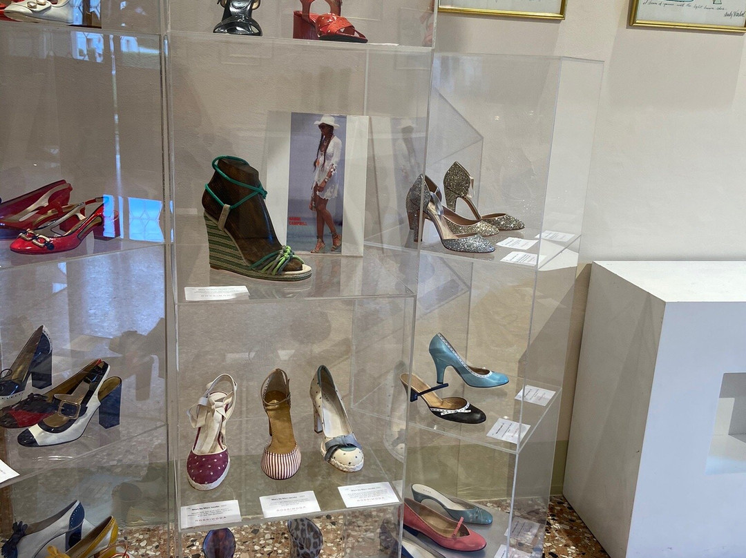 Museo Rossimoda della Calzatura-斯特拉必去景点